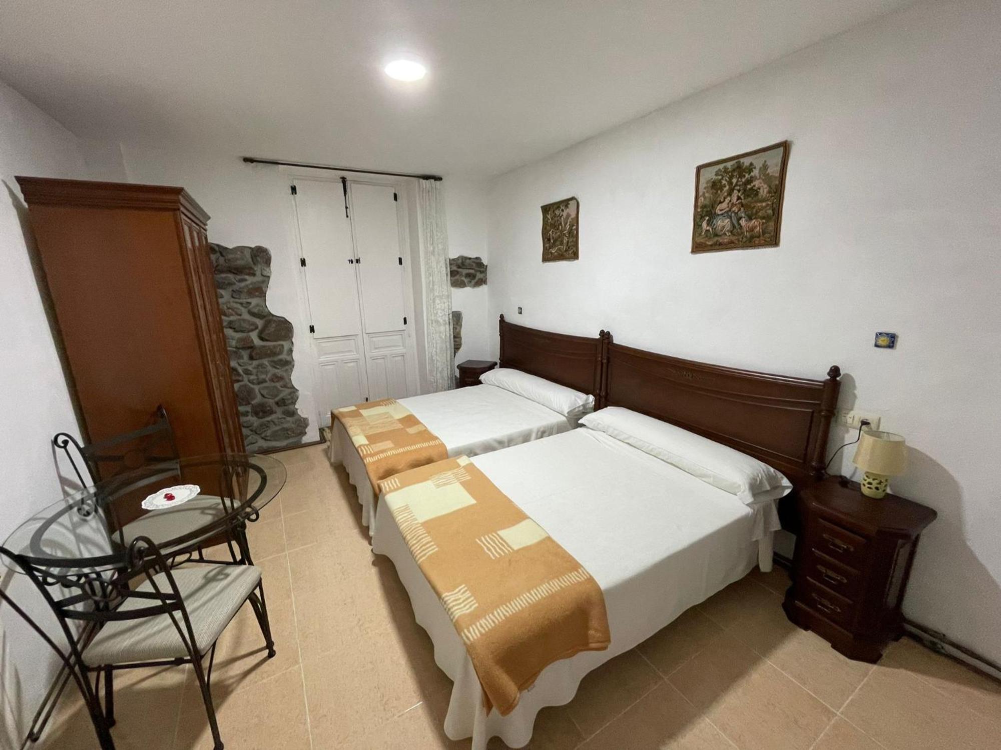 Hotel El Nuevo Semellon Aceptamos Mascotas Tineo Kültér fotó