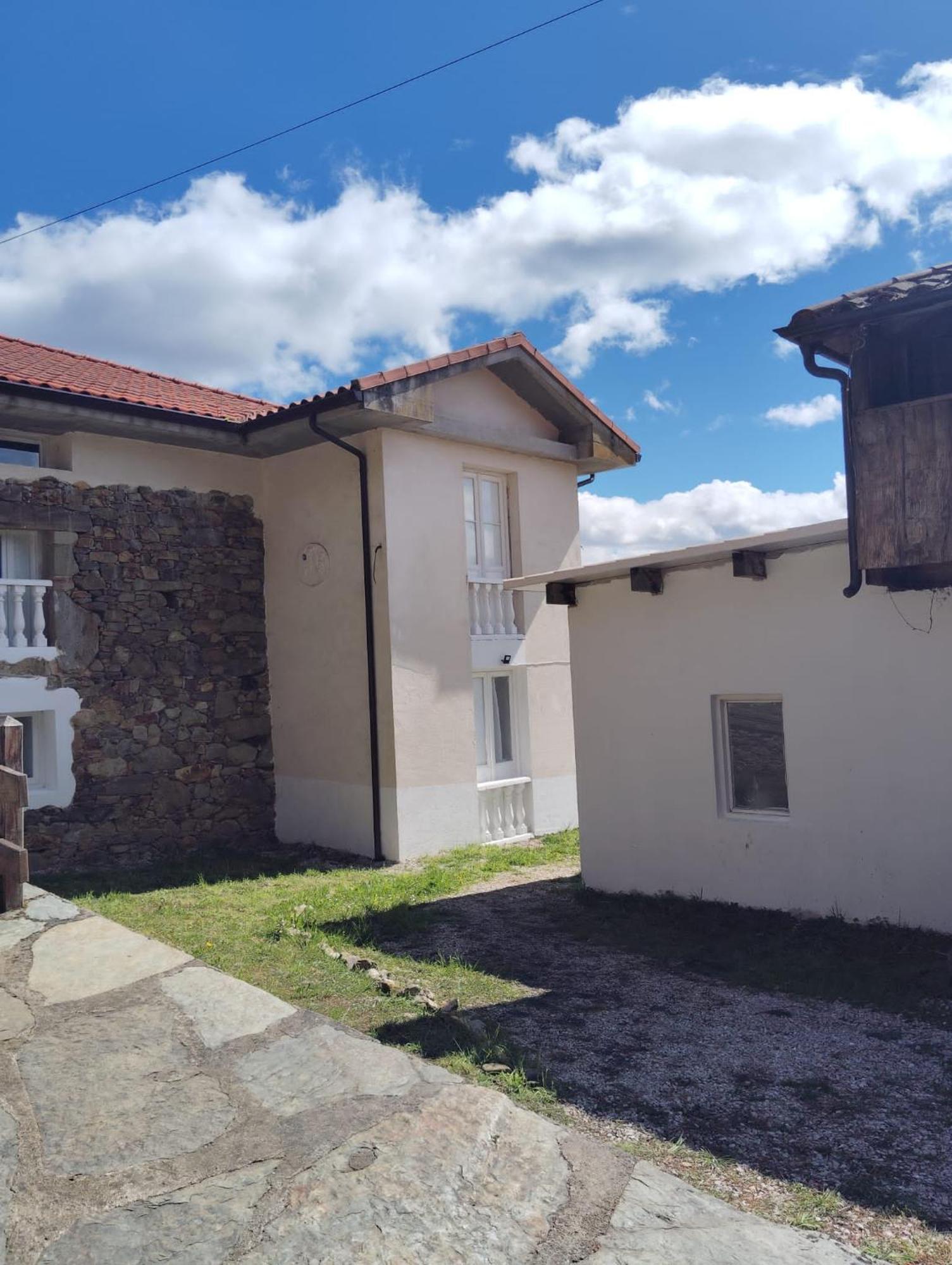 Hotel El Nuevo Semellon Aceptamos Mascotas Tineo Kültér fotó